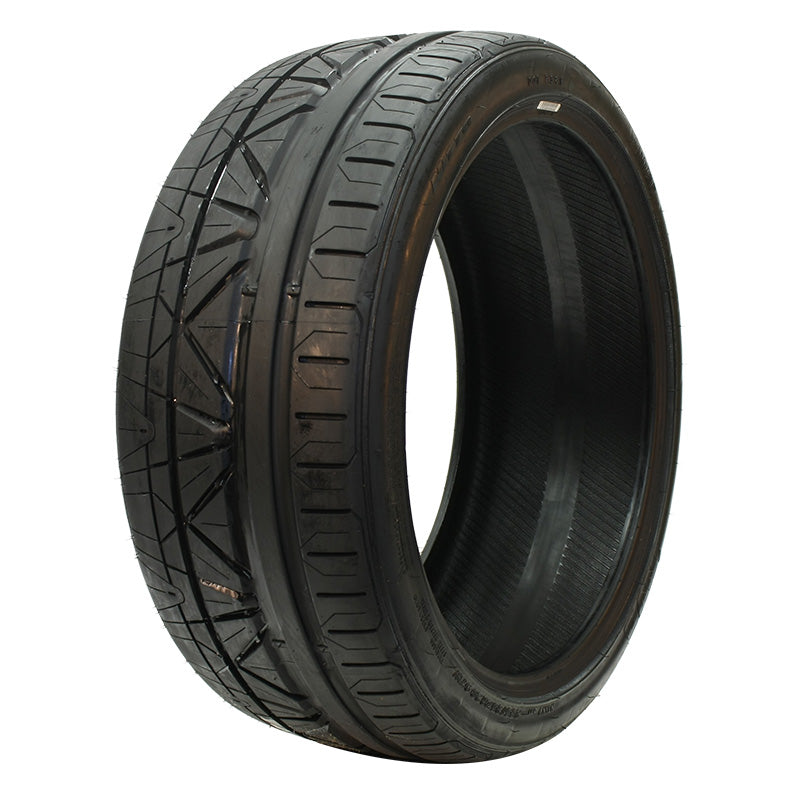 245/30ZR20 Nitto Invo 90 W